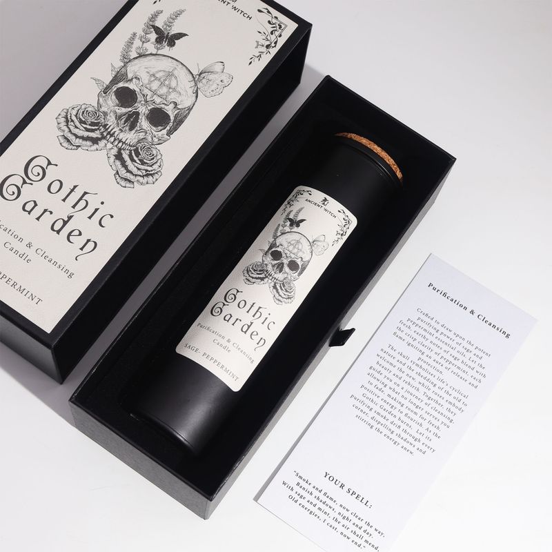 Gothic Garden bougie noire avec couvercle en liège dans sa boîte-cadeau
