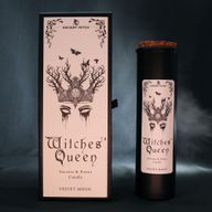 Bougie rituelle Reine des sorcières affichée avec son emballage illustré