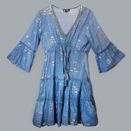(M/L) Robe Nomad Sari Collection On the Med – Motif Poisson Bleu Mer et Doré