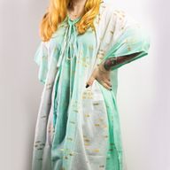 Sari Nomade Collection On the Med - Kaftan - Blanc, Turquoise & Or - Motif Poisson
