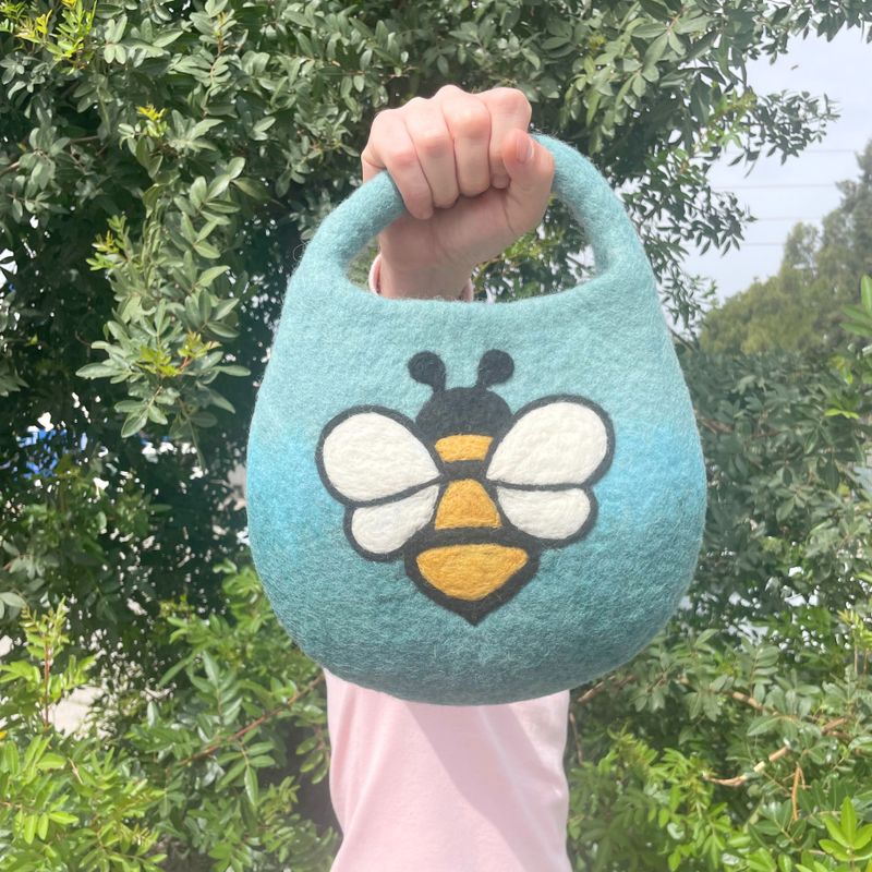 Sac Abeille en Laine Feutrée à l'Eau – Anse avec Fermeture Magnétique – Tons Bleu-Vert