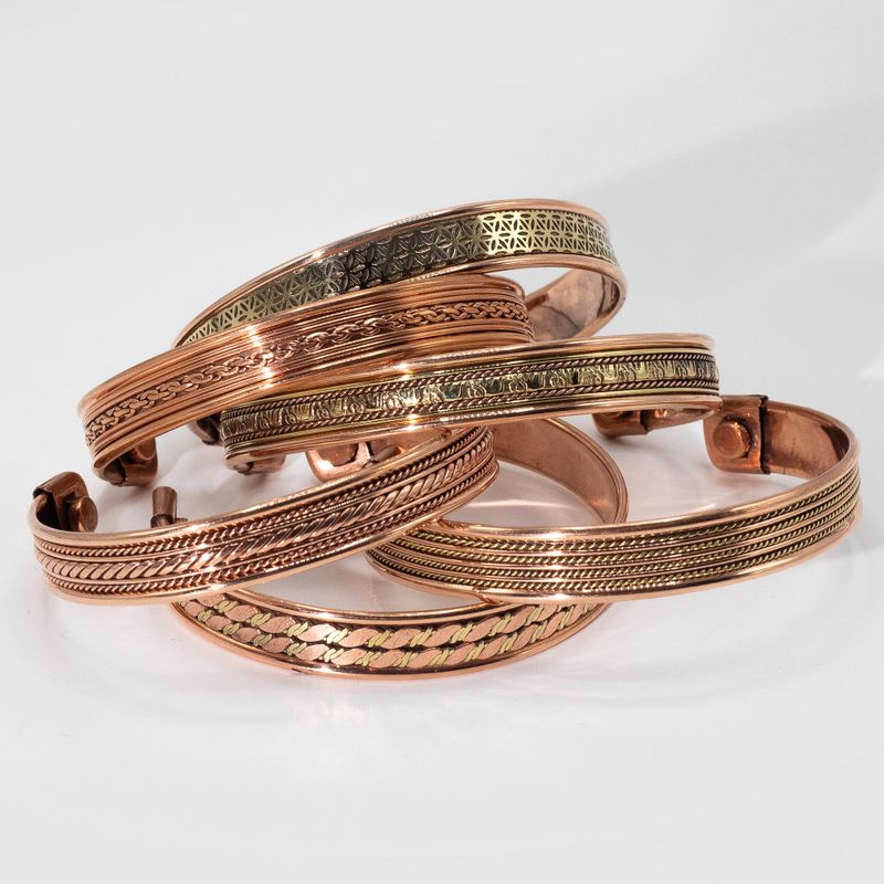 Bracelets à Motifs de Bandes de Cuivre avec Aimants (assortis)