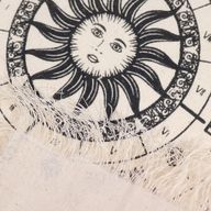 Tapis de Divination pour Pendule - Visage du Soleil - Naturel & Noir