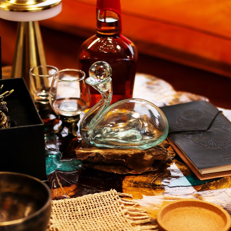 Carafe Canard  En Verre Fondu Sur Bois Avec Bouchon