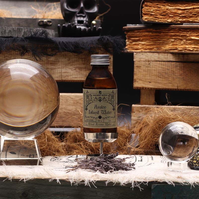 Eau Rituelle De Sorcière Ancienne - Île D’Avalon