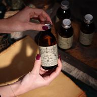 Eau Rituelle De Sorcière Ancienne - Île D’Avalon