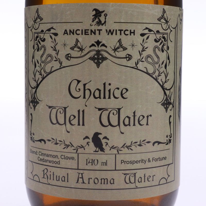 Eau Rituelle De Sorcière Ancienne - Puits Du Calice