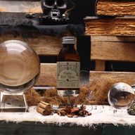 Eau Rituelle De Sorcière Ancienne - Puits Du Calice