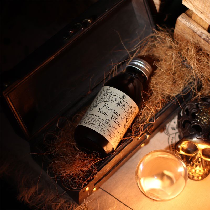 Eau Rituelle De Sorcière Ancienne - Fontaine De Jouvence