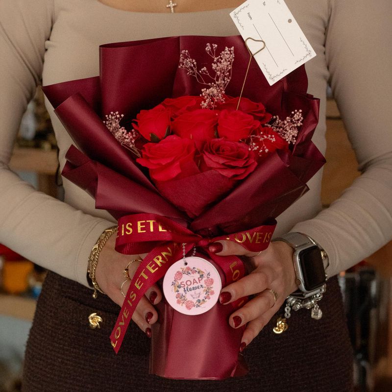 Grand Bouquet De Roses Rouges - L’Amour Est Éternel - Carte Cadeau