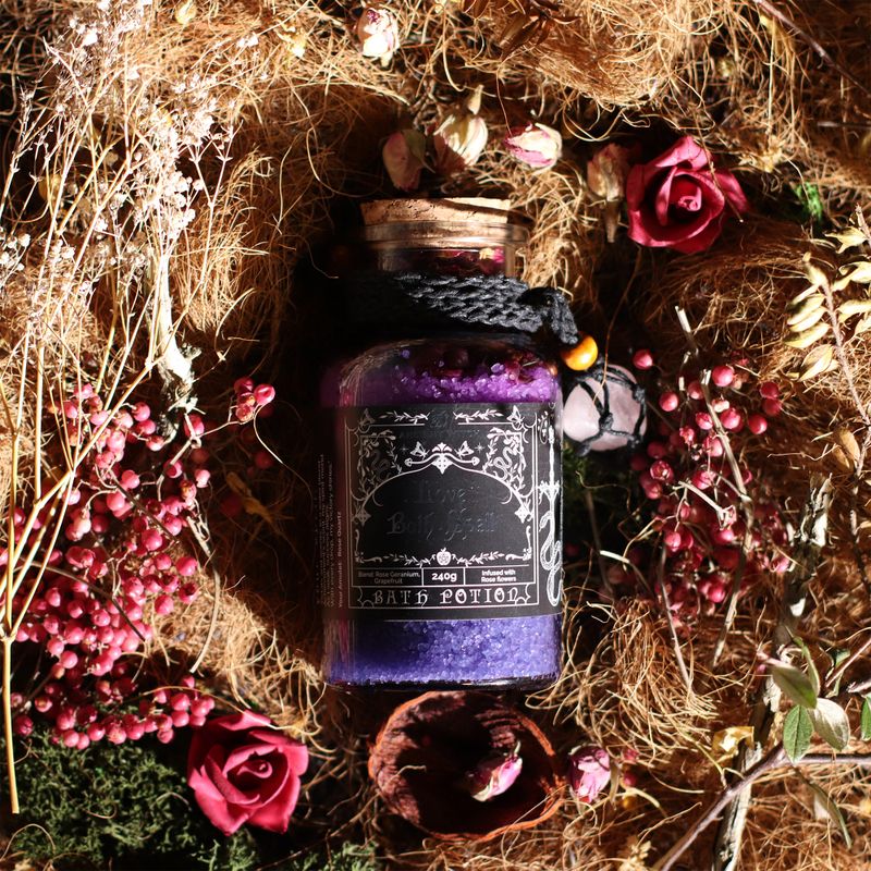 Potion De Bain De Sorcière Ancienne & Amulette En Quartz Rose - Amour