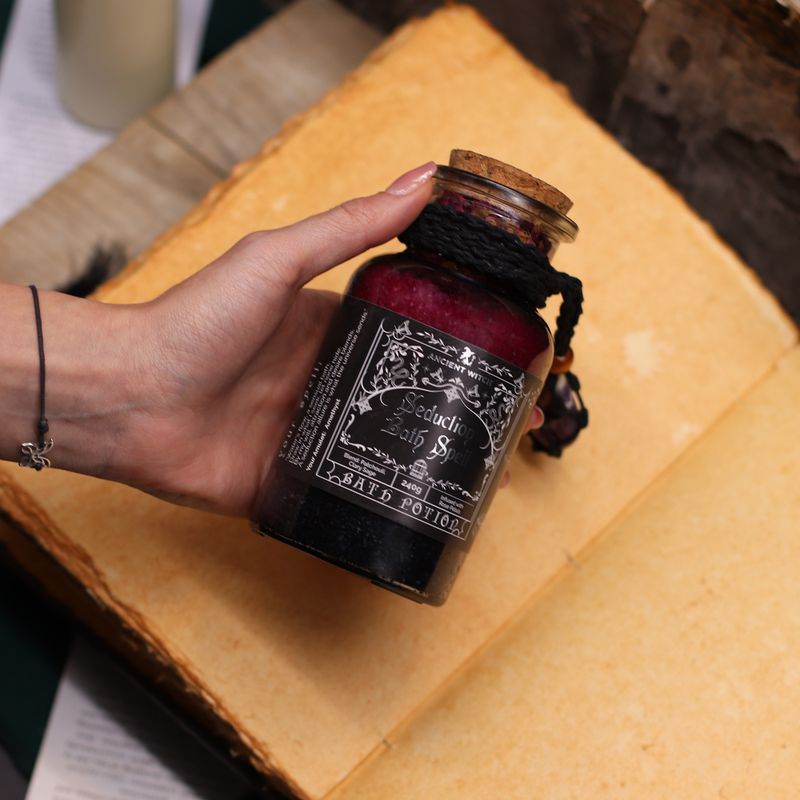Potion De Bain De Sorcière Ancienne & Amulette En Améthyste - Séduction