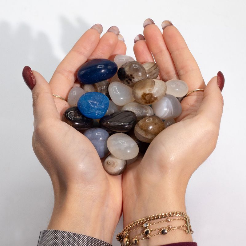 Mélange de Pierres Naturelles d’Agate - 1kg (Environ 70 Pierres)