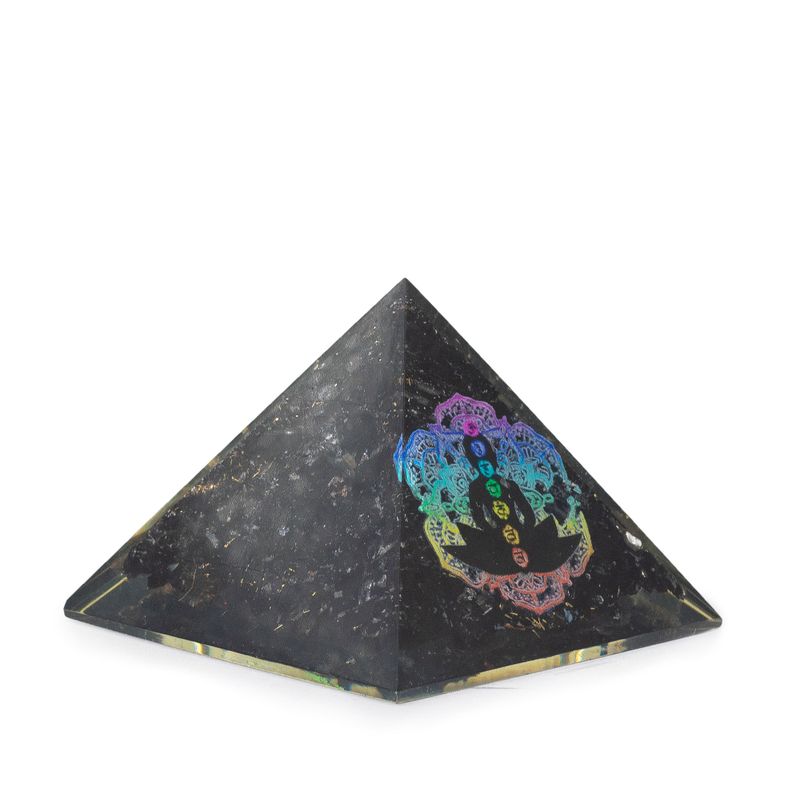 Petite Pyramide en Orgonite 5,5 x 4,5 cm – Bouddha Chakra – Pépites de Tourmaline Noire