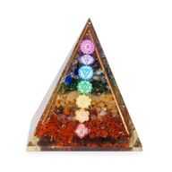 Pyramide d’Orgonite Moyenne 7 x 6 cm – Barres de Cuivre – Pépites des 7 Chakras