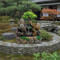 Fontaine de Table - 19x19x28 cm - Murs de Galets, Jardin & Boule de Cristal