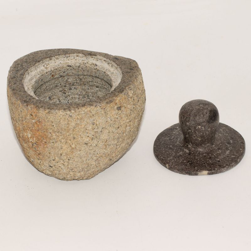Pot d’Ancrage en Pierre de Rivière – Moyen (env. 12x8 cm)