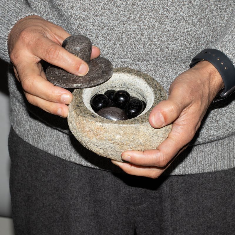 Pot d’Ancrage en Pierre de Rivière – Moyen (env. 12x8 cm)