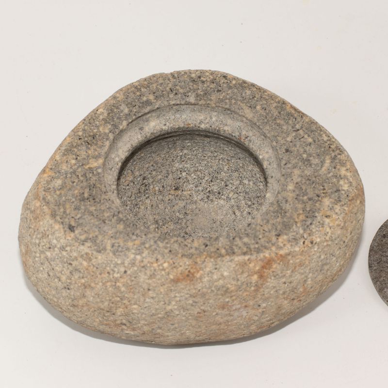 Pot d’Ancrage en Pierre de Rivière – Grand (env. 15x12 cm)