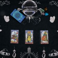 Tapis De Lecture De Tarot – Sorcière Ancienne (75x75 cm)