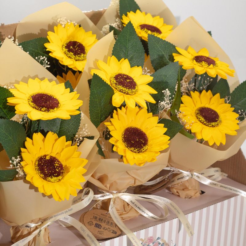 Fleurs de Savon Prêt A la Vente- Deux Bouquets de Tournesol