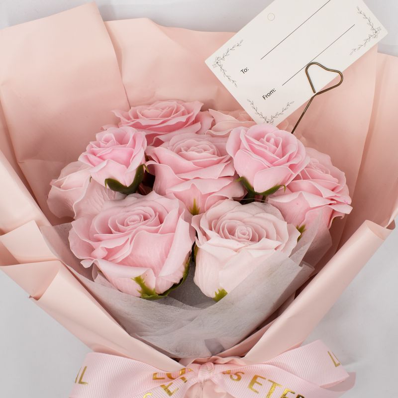 Grand Bouquet De Roses Roses- L’Amour Est Éternel - Carte Cadeau