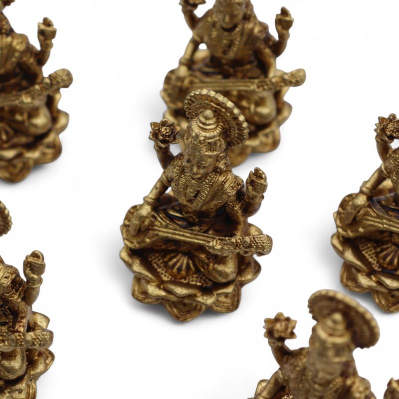 Dieux Miniatures En Laiton – Saraswati (22 G) – 34 Mm