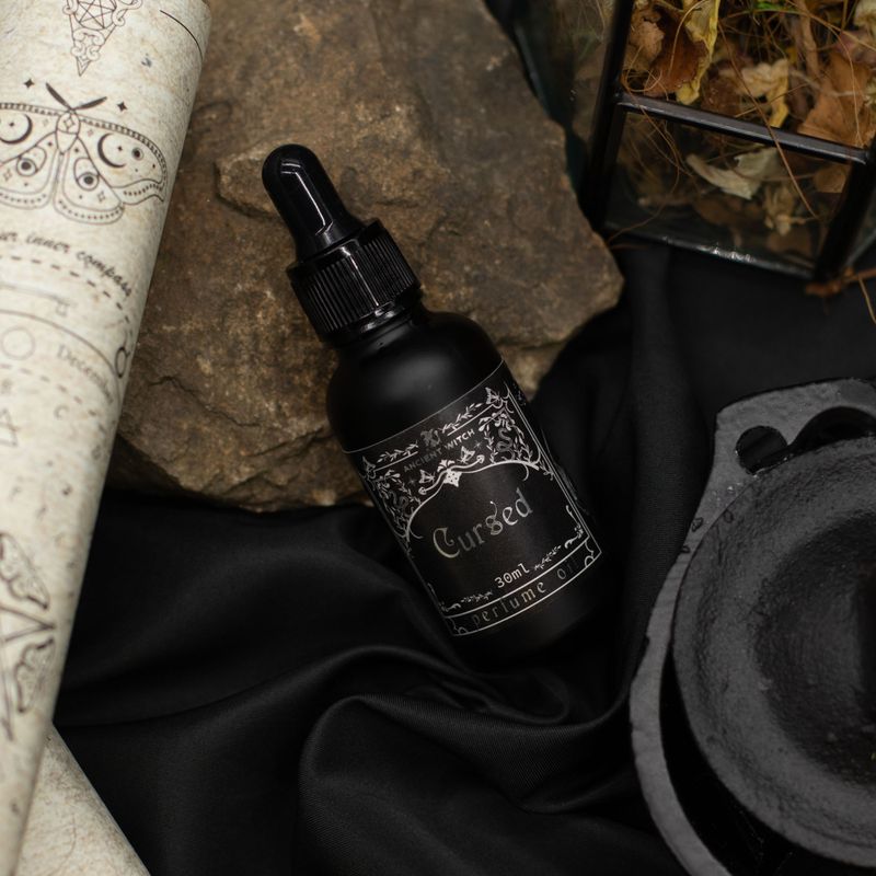 Huile de parfum de sorcière ancienne - Maudite