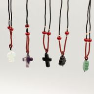 Colliers Cordon avec Pendentifs en Pierre – Collection Spirituelle (assortie)