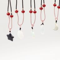 Colliers Cordon avec Pendentifs en Pierre – Collection Céleste (assortie)