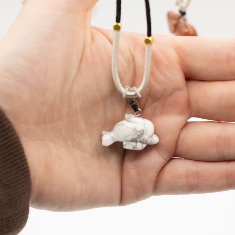 Colliers Cordon avec Pendentifs en Pierre – Collection Animaux (assortie)