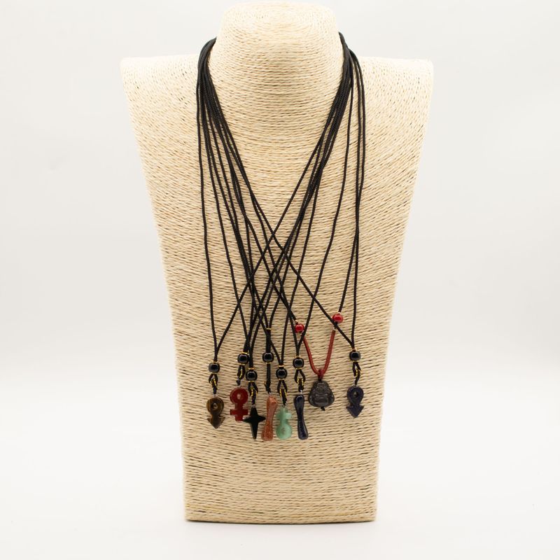 Colliers Cordon avec Pendentifs en Pierre – Collection Iconique (assortie)