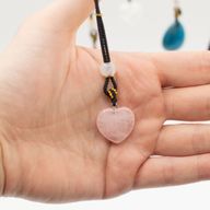 Colliers Cordon avec Pendentifs en Pierre – Collection Cœurs (assortie)