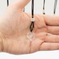 Colliers Cordon avec Pendentifs en Pierre – Collection Cœurs (assortie)