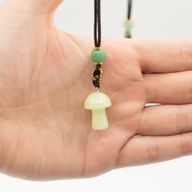 Colliers Cordon avec Pendentifs en Pierre – Collection Botanique (assortie)