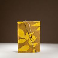 Carnet Moyen Lokta en Papier Bold Floral avec Fermeture Bambou – Moutarde