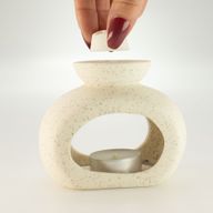 Brûleur d'huile en céramique zen - galet ovale - blanc cassé moucheté