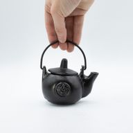 Petit Chaudron Rituel en Fonte avec Pentagone – 8 x 8 x 10 cm