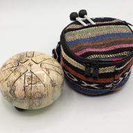 Petit Tambour à Langue en Acier Happy - Atlas - 13x9 cm