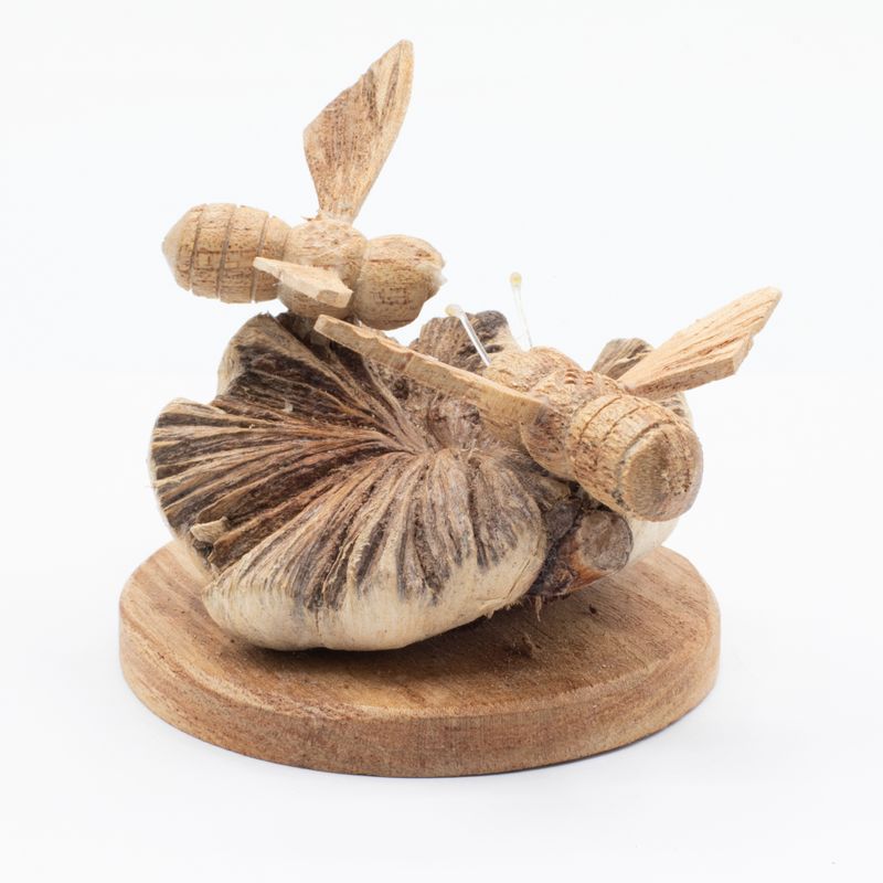 Sculpture Artisanale en Bois de Parasite - Abeilles au travail