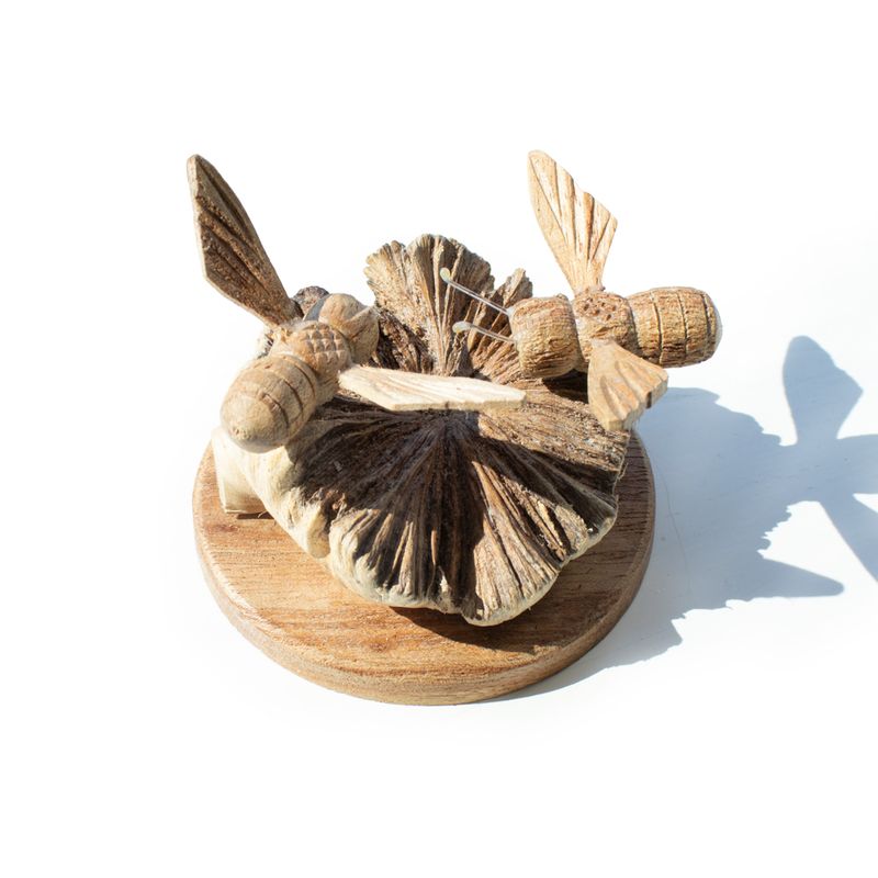Sculpture Artisanale en Bois de Parasite - Abeilles au travail