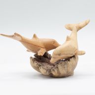 Sculpture Artisanale en Bois de Parasite - Dauphins Joueurs