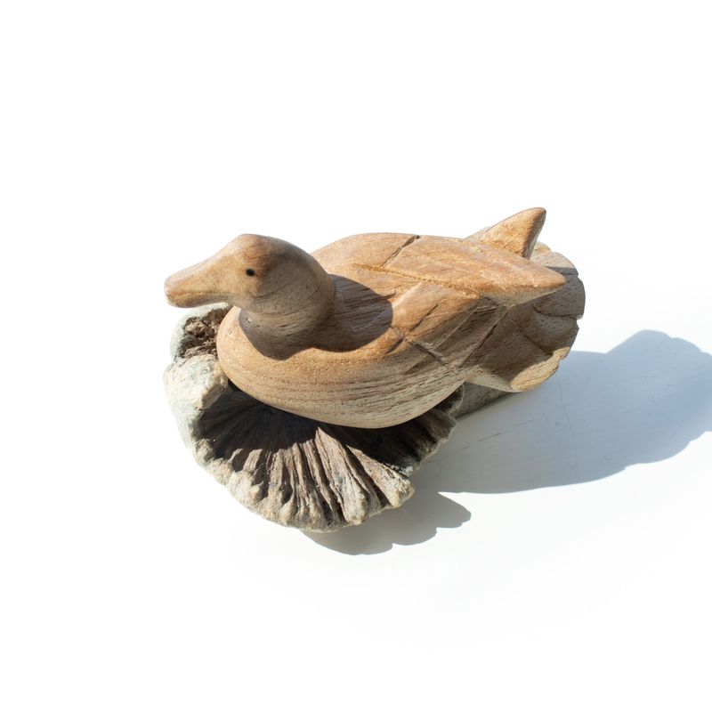 Sculpture artisanale en bois d'art parasite - Canard sauvage au repos