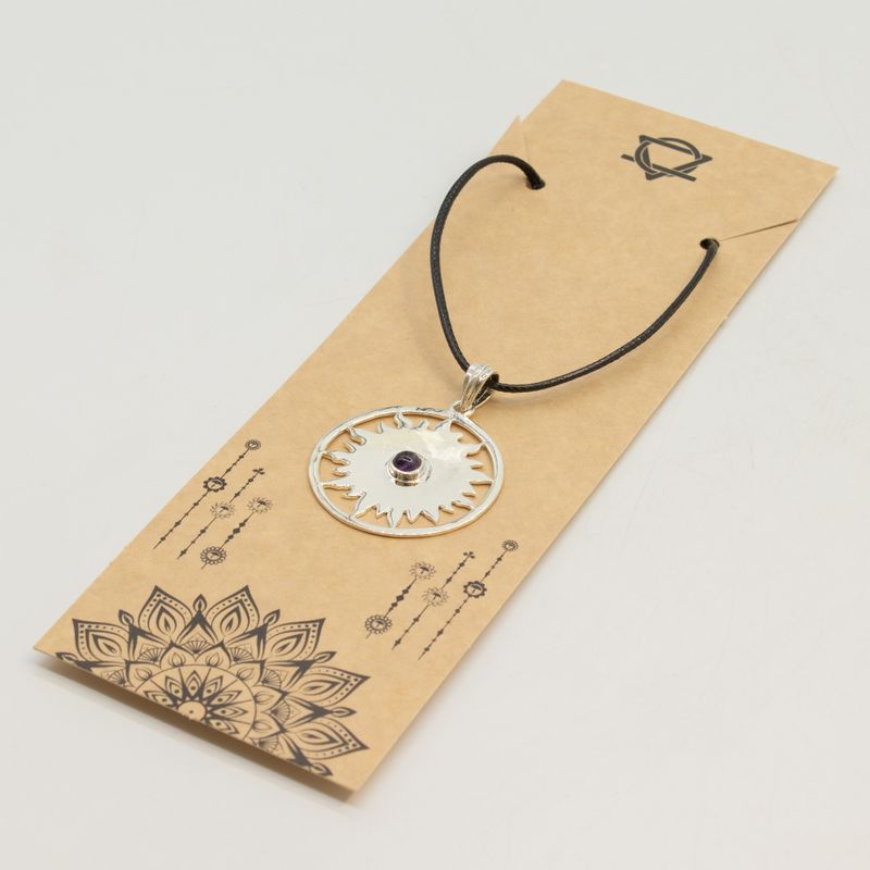 Pendentifs dévotionnels indiens - plaqué argent (cordon de 45 cm) - Améthyste d’adoration du soleil