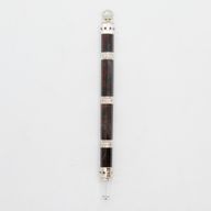 Baguette Bloodroot Souveraine – Extra-long – jaspe fantaisie magique – haut de boule de cristal – 26 cm