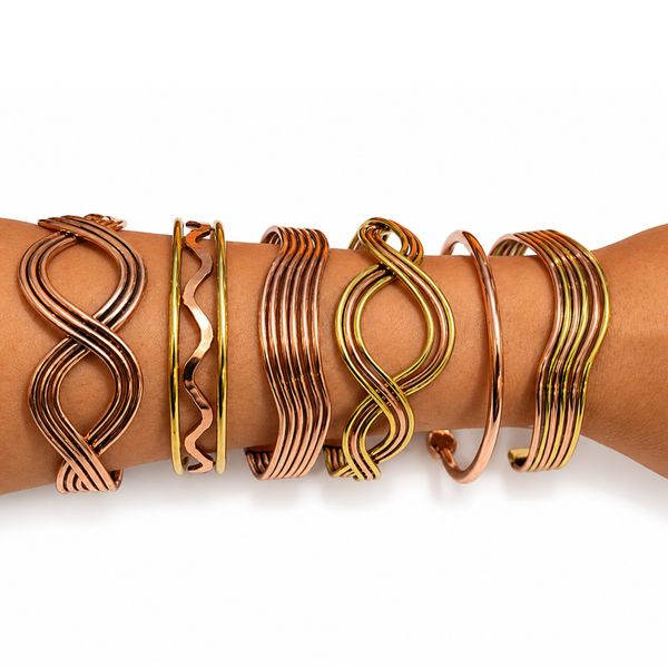 Bracelets des vagues élémentaires en cuivre (assortis)