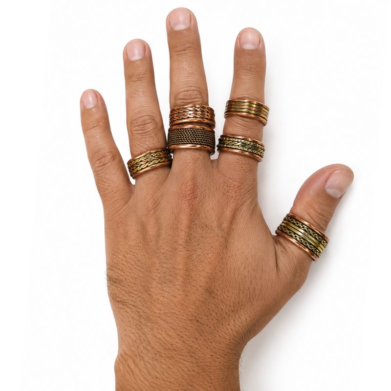 Anneaux en cuivre Classiques à bandes - Designs et tailles variés
