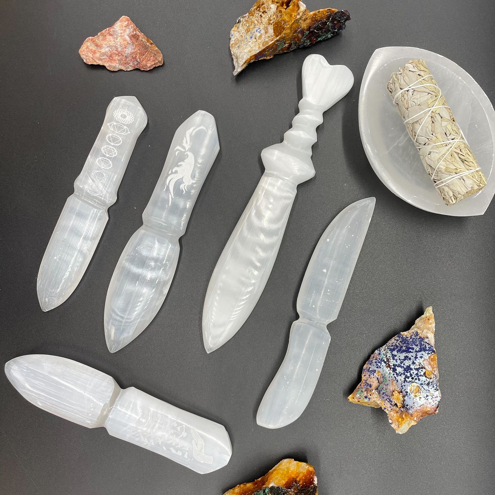 Couteau de cérémonie en sélénite