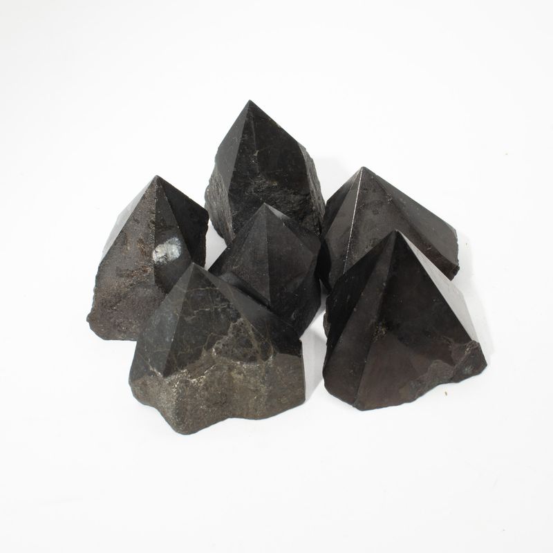Lot de Pointes de Pierres Naturelles Polies – Tourmaline Indienne (environ 5 à 6 pièces)