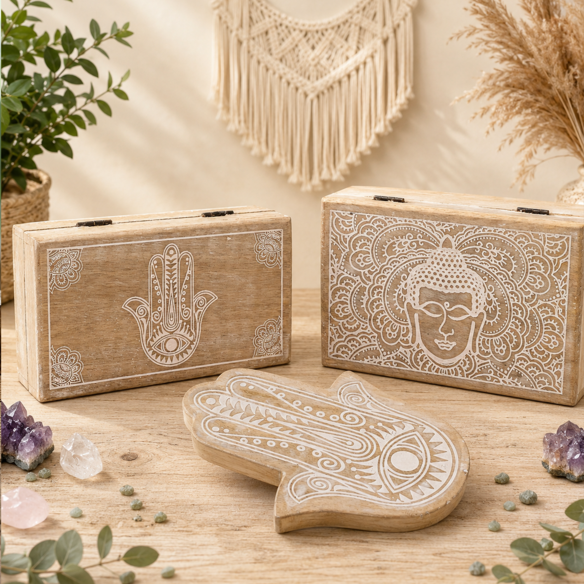 Boîtes et Plateaux en Bois avec Motifs Bouddha et Main de Fatma
